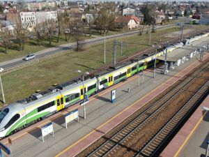 Mazowsze: parkingi przy stacjach w Ciechanowie, Mławie i Małkini ułatwią podróżowanie