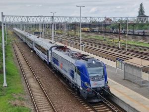 PKP Intercity wzmacnia pociągi na majówkę i zachęca do korzystania z promocji