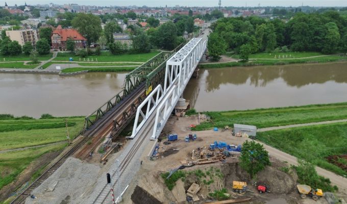 Pociągi w Opolu jeżdżą już po nowym moście