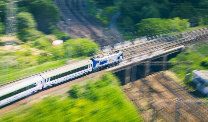 Dodatkowe pociągi i wzmocnienia PKP Intercity w okresie świąt wielkanocnych