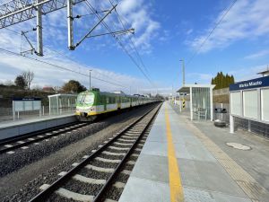 Nowy przystanek kolejowy Warka Miasto dostępny dla podróżnych od niedzieli 13 marca.