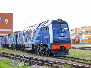 Trzy nowe lokomotywy spalinowe wyprodukowane przez BMZ rozpoczęły przewóz węgla z Jakucji.