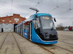 Pierwszy tramwaj Skoda 16T po modernizacji zaprezentowany we Wrocławiu