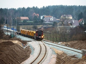 PKM: pierwszy pociąg od strony Kościerzyny wjechał na tory