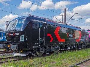 Dwie kolejne super nowoczesne lokomotywy Vectron MS Siemensa wjeżdżają na polskie tory