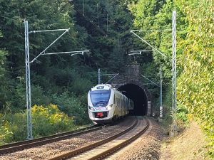 Sprawne podróże na trasie Wrocław – Jelenia Góra - przebudowa tunelu nową technologią