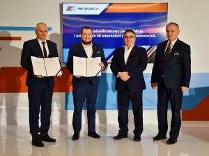 Nowe lokomotywy jednosystemowe dla PKP Intercity. Przewoźnik podpisał umowę z Newag S.A.