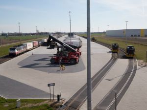 CLIP Intermodal - kontrakt na budowę trzech kontenerowych suwnic szynowych RMG