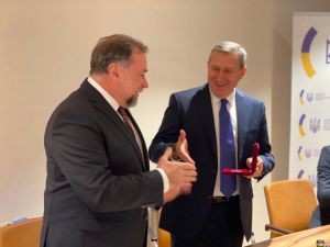 Szef Konsulatu Ukrainy w Gdańsku Lew Zacharczyszyn uhonorowany "Medalem Za Efektywność".