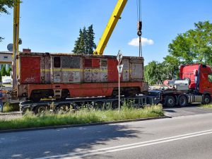 Dwie spalinowe lokomotywy wąskotorowe Stacji Muzeum Sochaczew przejdą naprawę P5. 