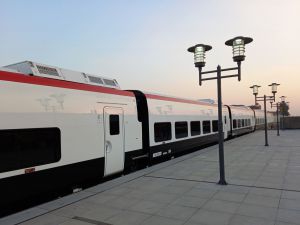 Pociągi Talgo Intercity rozpoczynają kursowanie w Egipcie pięć miesięcy przed planowanym terminem