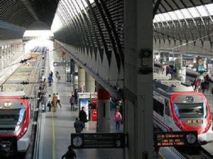 Renfe zainwestuje 23 miliony euro w poprawę systemów łączności w pociągach Cercanías i Media Distanc