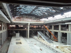 Łódź Fabryczna: dach dworca już prawie gotowy