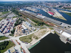 Więcej pociągów towarowych dojedzie do portów w Szczecinie i Świnoujściu 