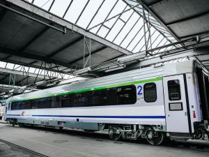 PKP Intercity odebrało 60 z 90 zmodernizowanych wagonów przez H. Cegielski - FPS