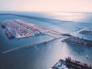 Wsparcie rządu w planach rozwojowych Portu Gdynia