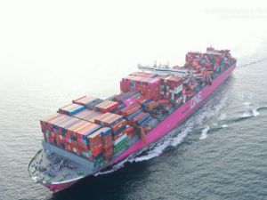Kontenerowiec ONE Apus mógł stracić 2000 kontenerów, roszczenia mogą przekroczyć 200 milionów USD
