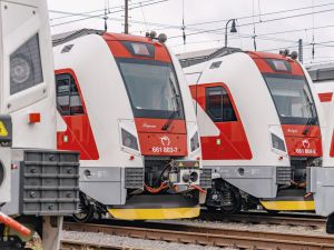 W regionie żylińskim i trenczyńskim jeździ już 10 nowych elektrycznych pociągów Pantera