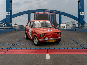 Fiat 126p ponownie wyruszył w wyprawę z Portu Gdynia