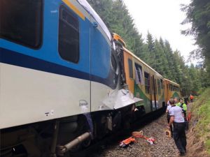 Zderzenie dwóch pociągów regionalnych w Czechach.