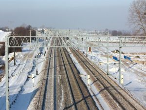 PLK walczą ze skutkami zimy. Sieć kolejowa w całej Polsce jest przejezdna