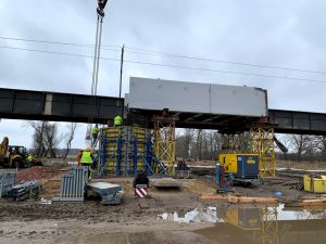 Kolejny etap budowy mostu na Nadodrzance w Nietkowicach