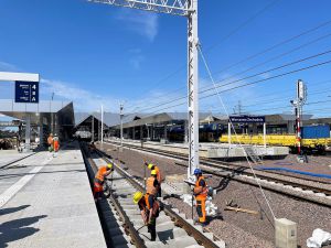 Przybywa nowych torów dla sprawnego przejazdu pociągów na Warszawie Zachodniej