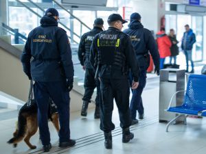 Młodzi przestępcy zaatakowali nożem pracowników ochrony na dworcu w Gliwicach