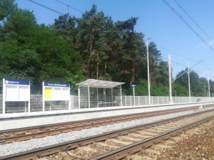 Zmodenizowany peron w Solcu Wlkp. w ramach ogólnopolskiego programu wartego ok. 100 mln zł. 