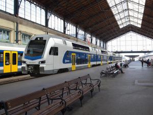 Węgierskie koleje kupują piętrowe pociągi Stadlera