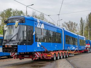 Do zajezdni tramwajowej Nowa Huta został dzisiaj, 29 kwietnia dostarczony 20. nowy Lajkonik II.