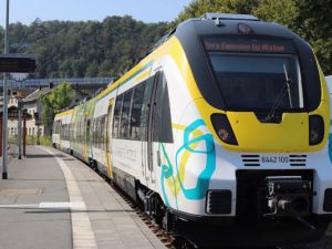 Prezentacja nowego pociągu akumulatorowego Alstom
