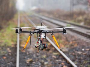 PKP PLK będą śledzić inwestycje przy pomocy dronów