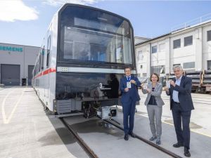 Nowe pociągi X-Wagen dla Metra w Wiedniu 