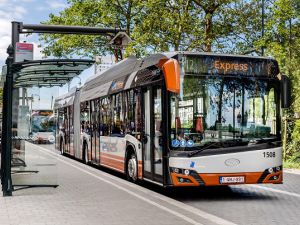 Miasto Krajowa w Rumunii zamawia 16 przegubowych autobusów elektrycznych