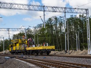 Prace nad dostępem kolejowym do portów w Szczecinie i Świnoujściu przekroczyły półmetek