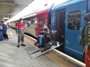 Koleje Portugalskie testowały dostępność wagonów ARCO dla pasażerów niepełnosprawnych 