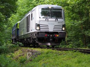 PKP CARGO INTERNATIONAL przejęło do próbnej eksploatacji lokomotywę Siemens Vectron Dual Mode
