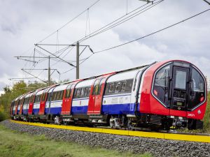 Trwają testy nowych pociągów Siemens Mobilty dla londyńskiej Piccadilly Line