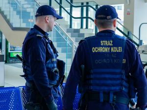 Funkcjonariusze Straży Ochrony Kolei odzyskali walizki warte ponad 50 tysięcy złotych