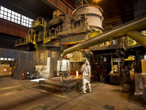 ArcelorMittal Poland podpisał porozumienie dotyczące pracowników części surowcowej w Krakowie