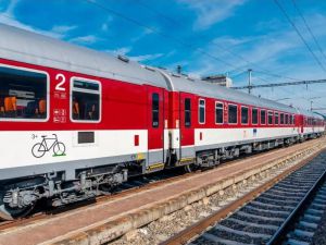 Koleje Słowackie stopniowo wprowadzają do eksploatacji 52 zmodernizowane i nowe wagony