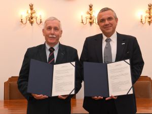 Alstom i Politechnika Krakowska podpisują strategiczne porozumienie