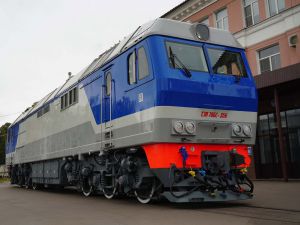 TMH wysyła lokomotywy pasażerskie i towarowe TEP70BS i 2TE25KM do Turkmenistanu