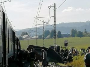 Zderzenie pociągu Kolei Słowackich relacji Koszyce-Bratysława z ciężarówką na przejeździe kolejowym