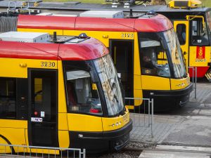 Prezydent Warszawy promuje transport publiczny