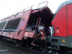 Zderzenie i wykolejenie pociągów towarowych w pobliżu Otrokovic w Czechach.
