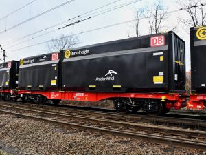 DB Cargo Polska wozi koks dla wielkiego pieca w Eisenhüttenstadt w specjalnych kontenerach