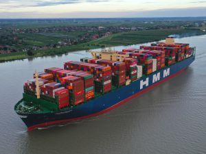 Największy kontenerowiec świata „HMM ALGECIRAS” w dziewiczym rejsie zawinął do Hamburga 
