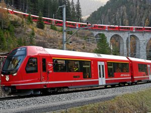 Próba bicia rekordu świata w długości pociągu przez Rhätische Bahn zakończona sukcesem